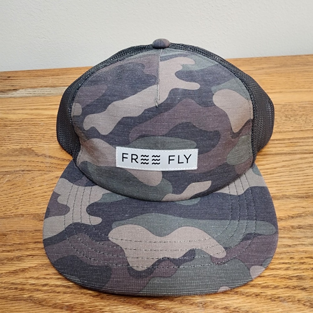 NEW Free Fly Fishing Woodland Camo Print Reverb Packable Trucker Hat Light Cap